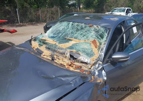 2014 Volkswagen Jetta 1.8T Se z USA, uszkodzony, nr VIN 3VWD17AJ5EM370960